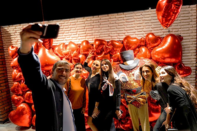 Sevgililər Gününə Özəl CineMastercard-da " Bridcit Cons. Oğlana heyran" filminin premyeradan öncə nümayişi keçirilib -FOTO\VIDEO